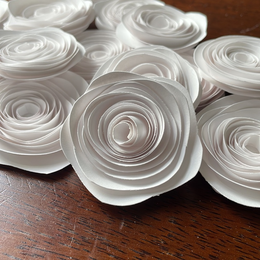 15 adhesive backed flower minis - Picture 2 of 2